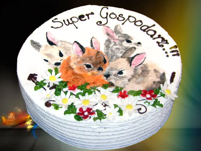 tort z królikami