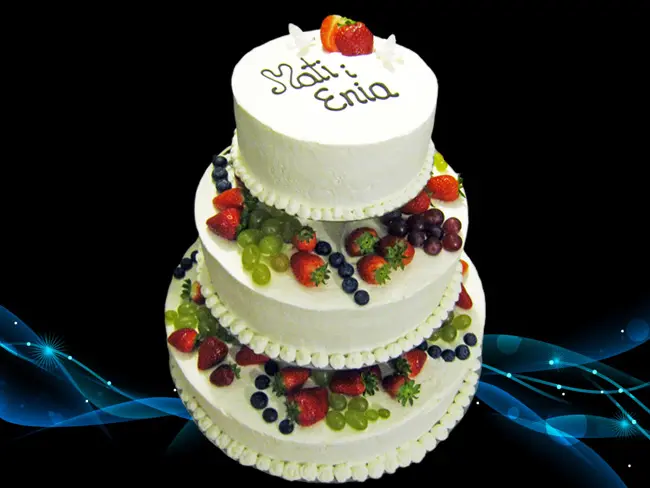 tort z owocami